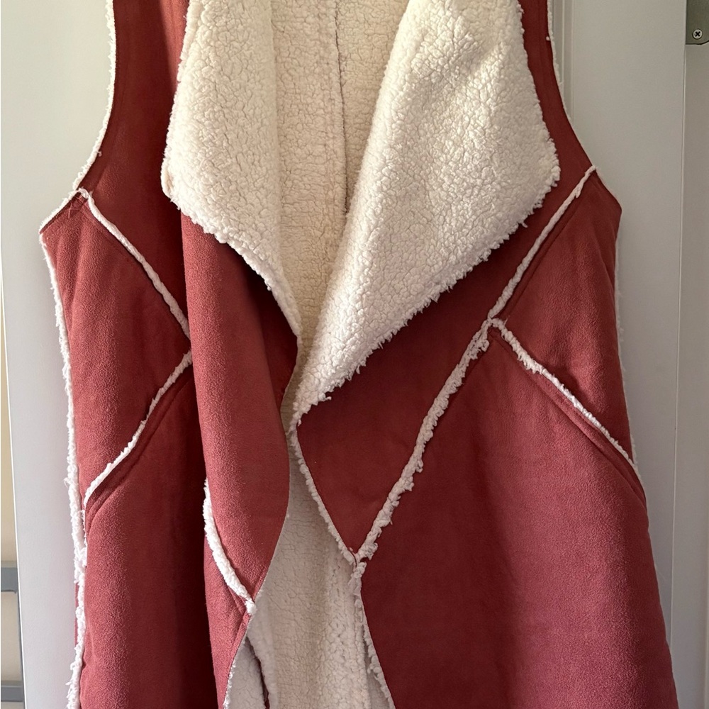 Lularoe Women's Sherpa Vest - Rust and Cream with pockets